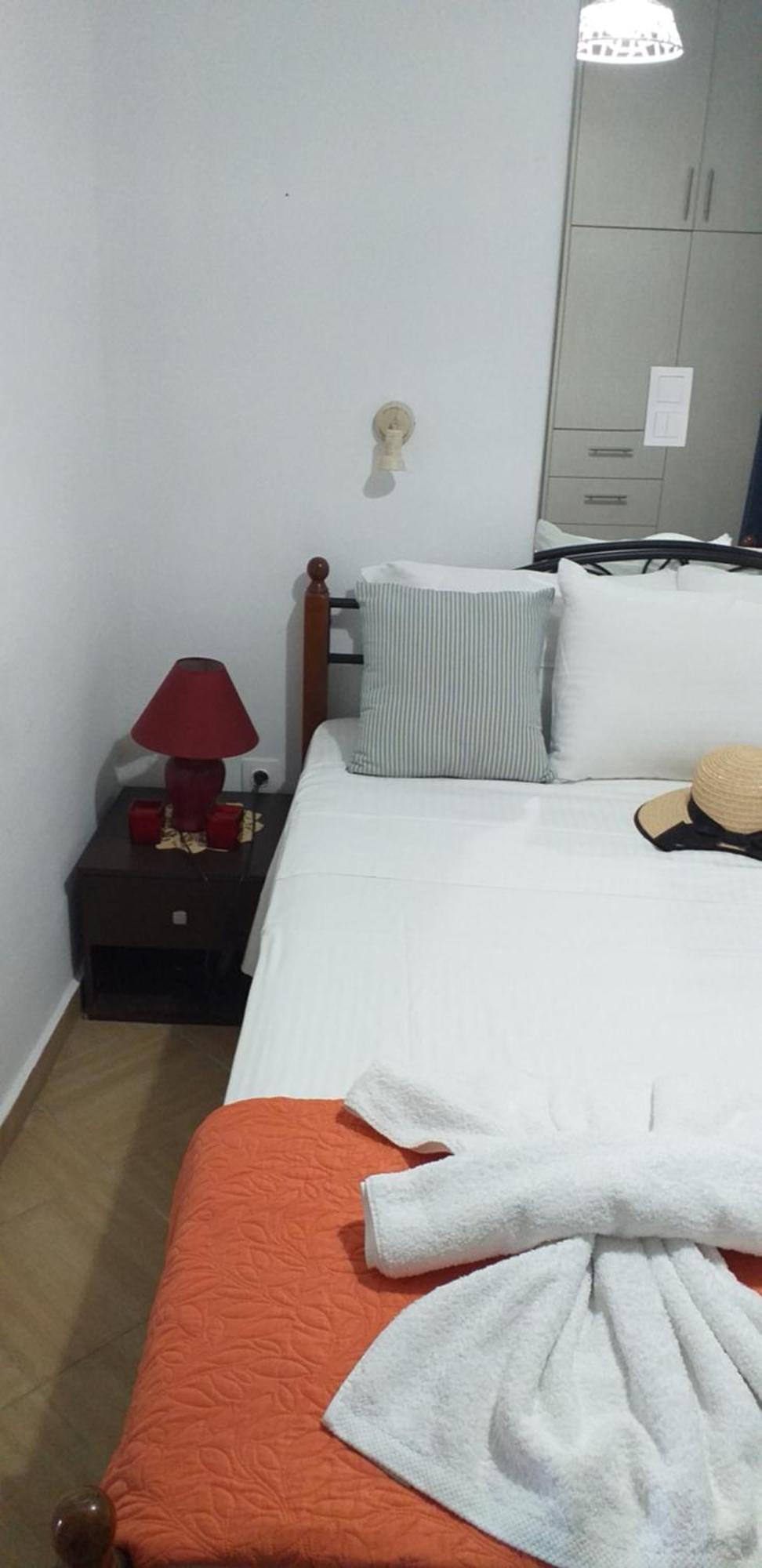 Marena 1 Aparthotel Makrýgialos Eksteriør bilde